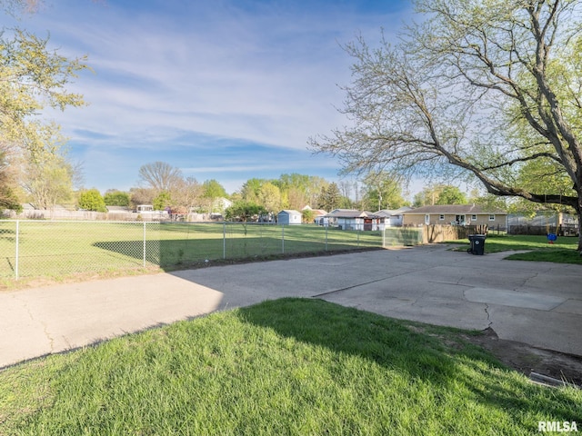 1024 Florence Ave, Pekin, IL 61554 - view of home's community featuring a residential view