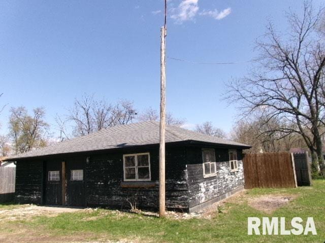 exterior space featuring fence