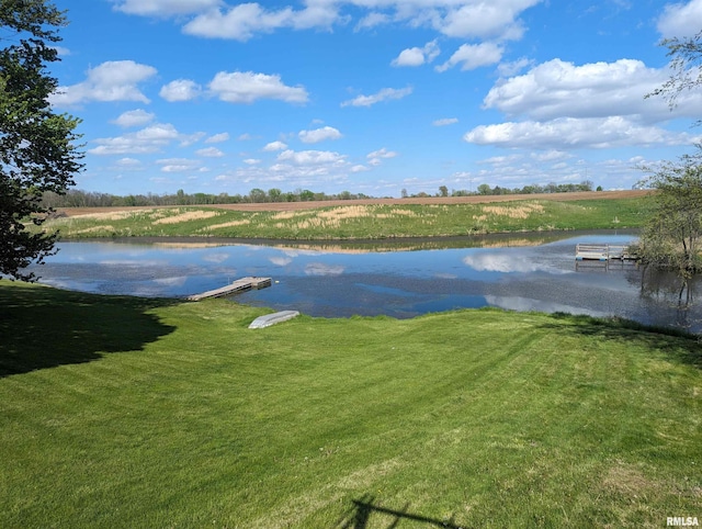 3809 N Fisk Rd, Astoria, IL 61501 - property view of water