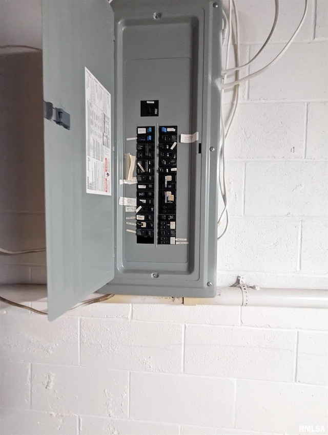 3809 N Fisk Rd, Astoria, IL 61501 - utilities featuring electric panel