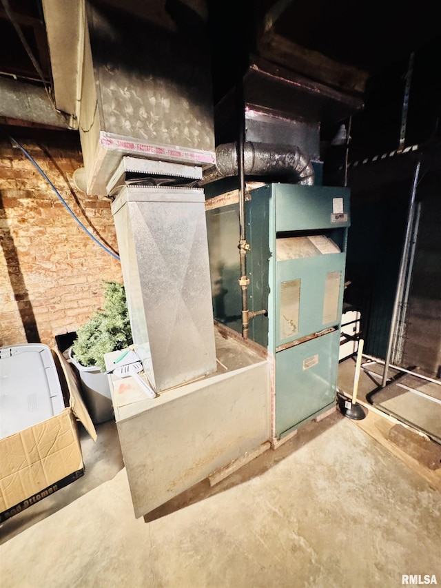 711 E Piper St, Macomb, IL 61455 - view of utility room