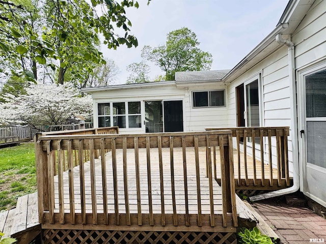 711 E Piper St, Macomb, IL 61455 - view of deck