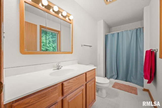 25633 N County Road 2500 E, Manito, IL 61546 - bathroom with vanity, toilet, and a shower with shower curtain