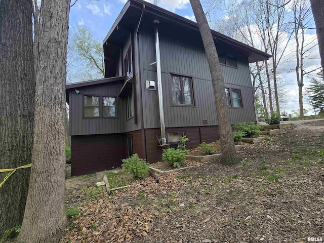 view of home's exterior