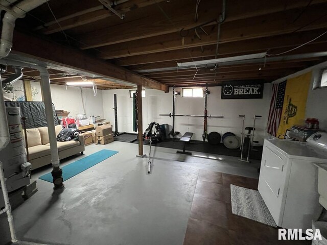 1520 E Wheeler St, Macomb, IL 61455 - basement with washing machine and clothes dryer
