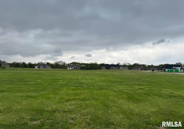 1960-1962 Mayflower Dr, Pekin, IL 61554 - photo 1