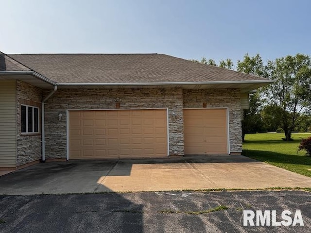 24211 N Carver Rd, Canton, IL 61520 - photo 3