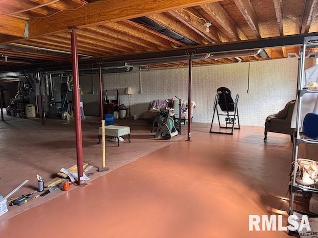 24211 N Carver Rd, Canton, IL 61520 - view of unfinished below grade area