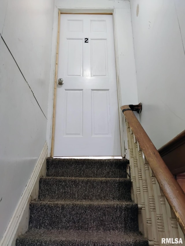 301 Cortland Ave, Avon, IL 61415 - view of stairs