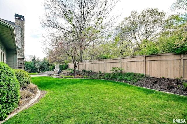 view of yard featuring fence