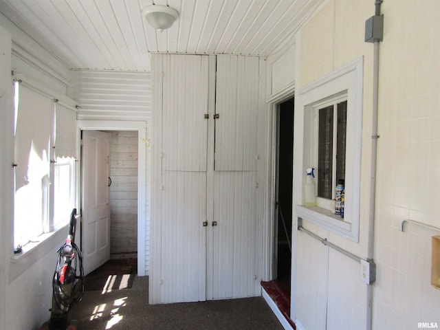 906 E Broadway St, Astoria, IL 61501 - interior space