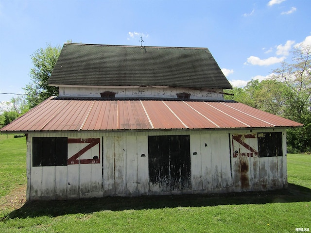 906 E Broadway St, Astoria, IL 61501 - view of outbuilding