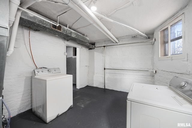 1803 W Barker Ave, Peoria, IL 61606 - clothes washing area with separate washer and dryer