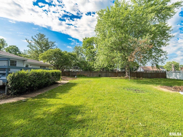 106 N 5th St, Dunlap, IL 61525 - view of yard