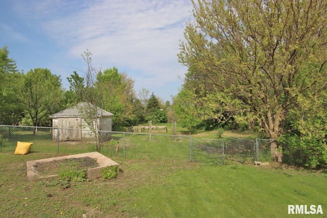 102 2nd St, Camp Grove, IL 61424 - view of yard featuring a gate