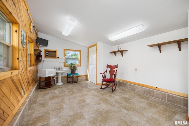 105 S Spruce St, Delavan, IL 61734 - photo 17