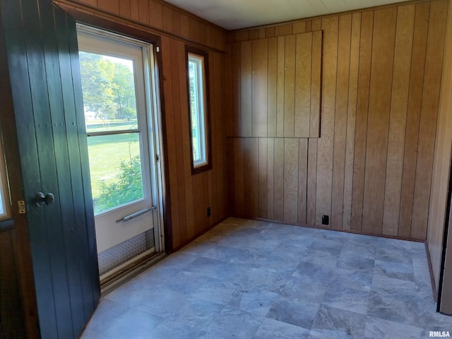 927 W Oakview Dr, Peoria, IL 61615 - empty room featuring wood walls