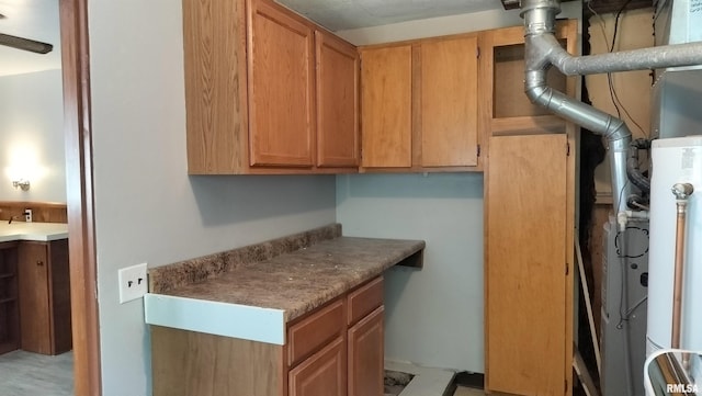 927 W Oakview Dr, Peoria, IL 61615 - laundry room with cabinet space