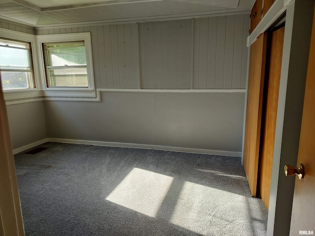 927 W Oakview Dr, Peoria, IL 61615 - carpeted empty room featuring baseboards