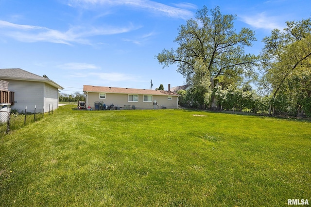 106 Ernest St Unit A & B, Washington, IL 61571 - view of yard