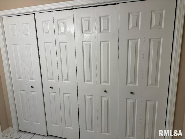 1635 W Country Oaks Ct, Dunlap, IL 61525 - detailed view of baseboards