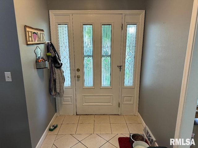 1635 W Country Oaks Ct, Dunlap, IL 61525 - foyer featuring baseboards and light tile patterned floors
