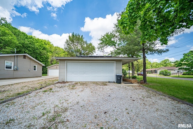 1425 N Vaughn Ave, West Peoria, IL 61604 - view of detached garage