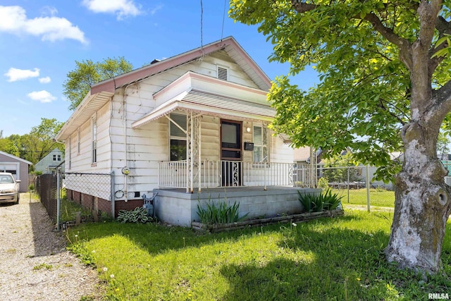 view of front facade with covered porch and crawl space