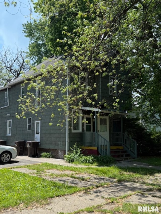 view of front facade with covered porch