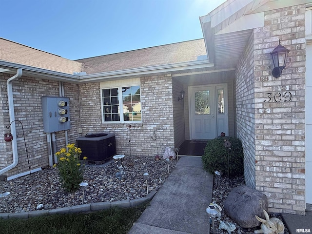 309 Scotch Pine Dr, Macomb, IL 61455 - photo 2