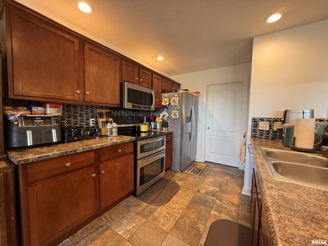 309 Scotch Pine Dr, Macomb, IL 61455 - photo 12