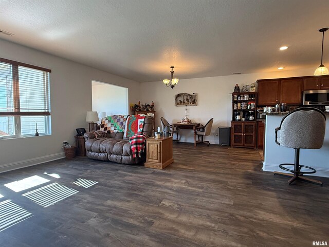 309 Scotch Pine Dr, Macomb, IL 61455 - photo 4