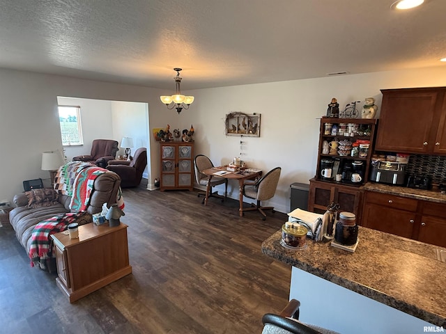 309 Scotch Pine Dr, Macomb, IL 61455 - photo 5