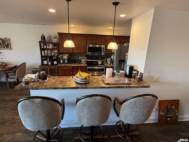 309 Scotch Pine Dr, Macomb, IL 61455 - photo 8