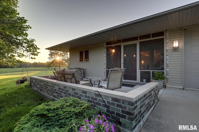 6 Marty Ln, Macomb, IL 61455 - view of patio / terrace