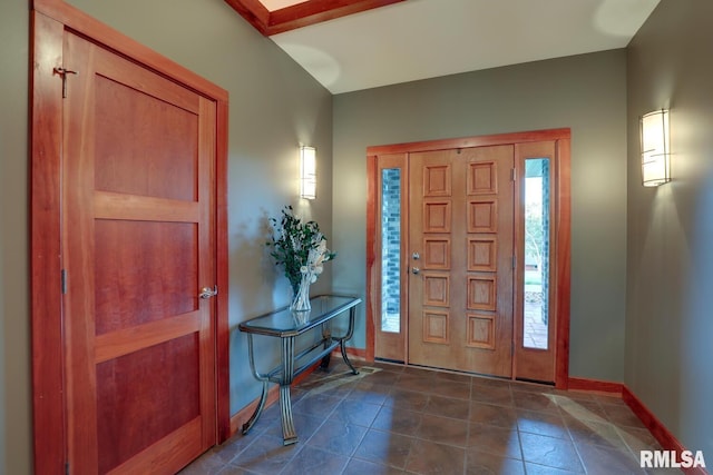6 Marty Ln, Macomb, IL 61455 - foyer featuring baseboards