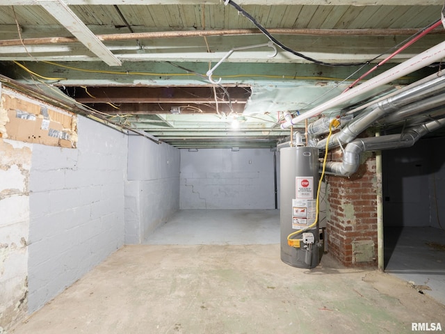 246 Herget St, Pekin, IL 61554 - unfinished below grade area featuring water heater