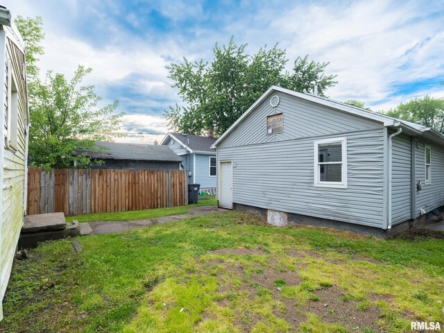 246 Herget St, Pekin, IL 61554 - view of back of property