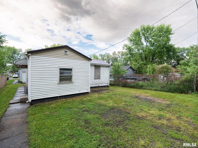 246 Herget St, Pekin, IL 61554 - view of rear view of property