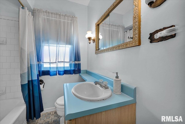 2309 W Manor Pkwy, West Peoria, IL 61604 - full bath with toilet, vanity, shower / bathtub combination with curtain, and tile patterned floors