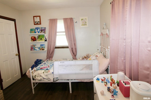 109 N 19th St, Pekin, IL 61554 - bedroom with wood finished floors