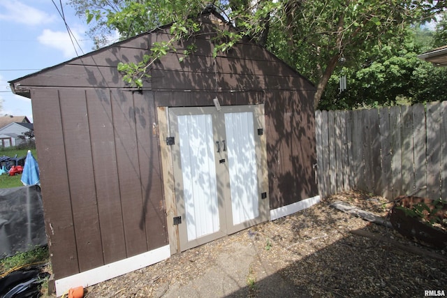 109 N 19th St, Pekin, IL 61554 - view of shed featuring fence