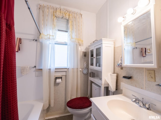 1218 N Sheridan Rd, Peoria, IL 61606 - full bath featuring toilet and vanity