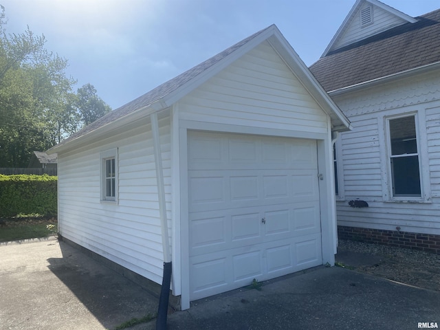 731 S Johnson St, Macomb, IL 61455 - view of detached garage