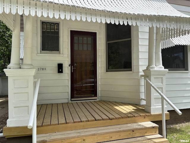 2704 N Dechman Ave, Peoria, IL 61603 - view of doorway to property