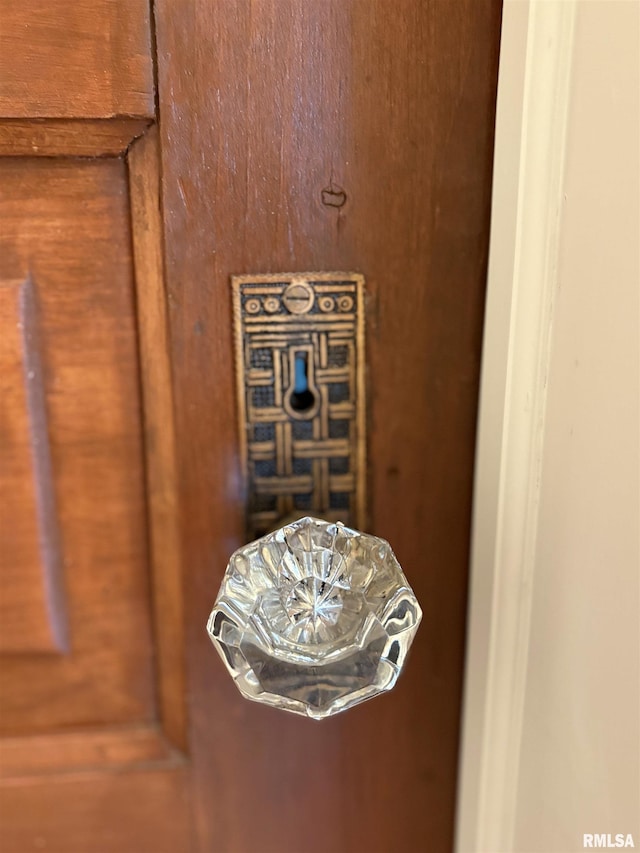 2704 N Dechman Ave, Peoria, IL 61603 - detailed view