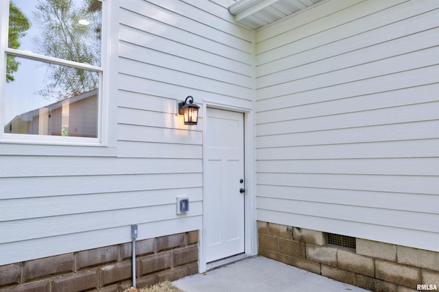 view of doorway to property