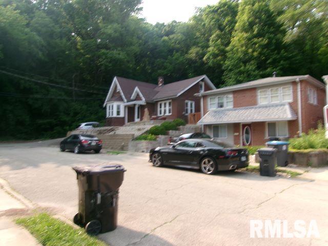 129 Pierson St, East Peoria, IL 61611 - view of front of home