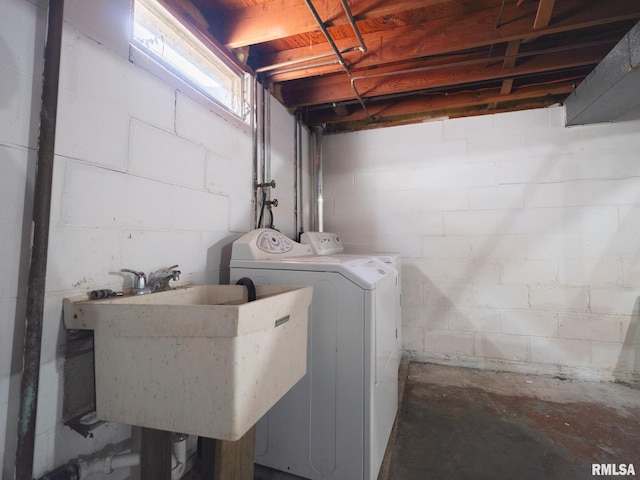 3509 S Dorothy Ct, Bartonville, IL 61607 - laundry room featuring independent washer and dryer