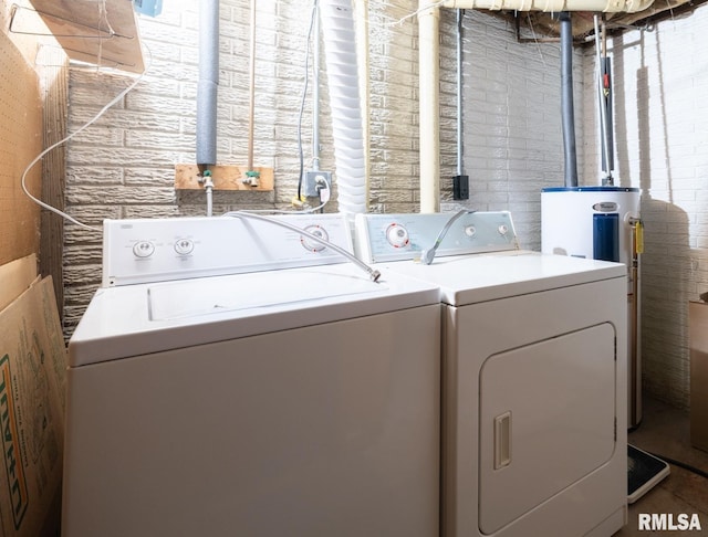 1020 Florence Ave, Pekin, IL 61554 - laundry area featuring separate washer and dryer and water heater